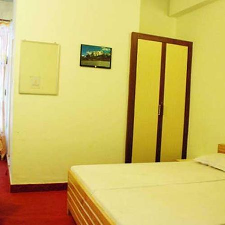 Hotel Bhagat Chamoli Kamer foto